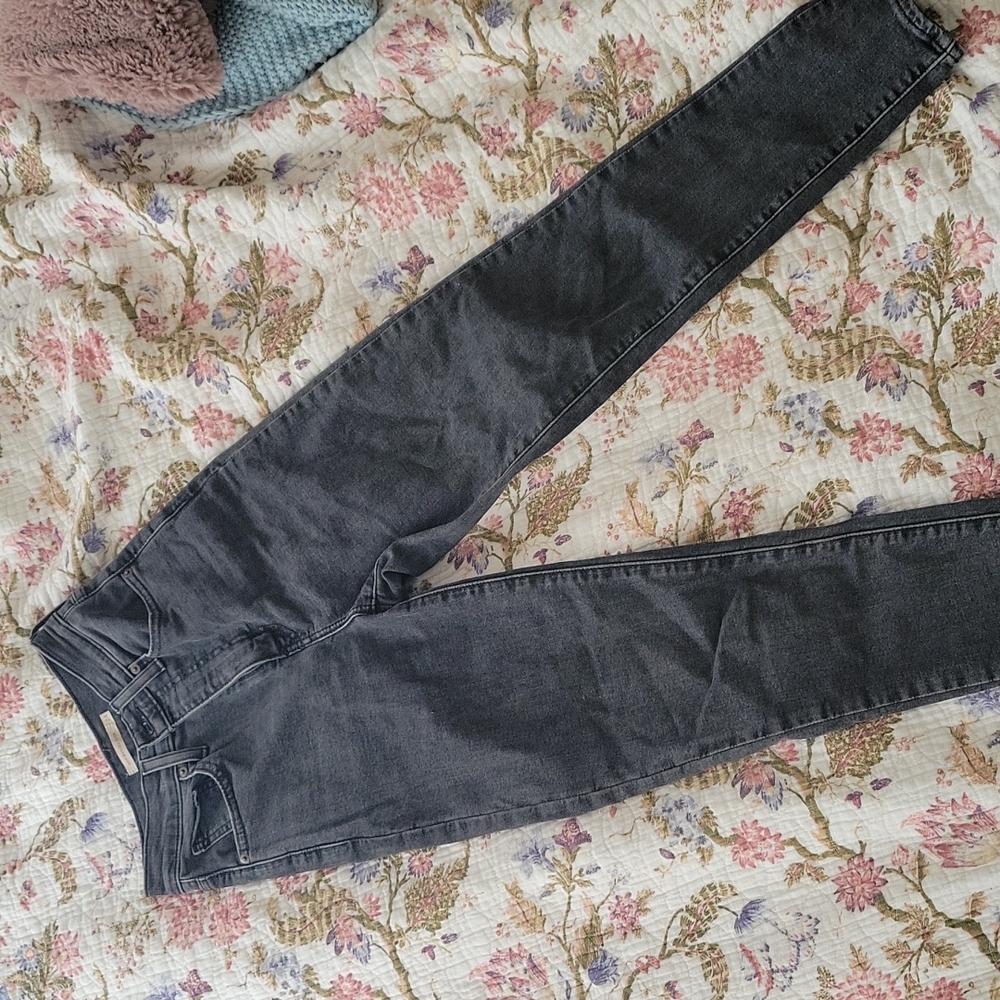Levis high waist taper jeans